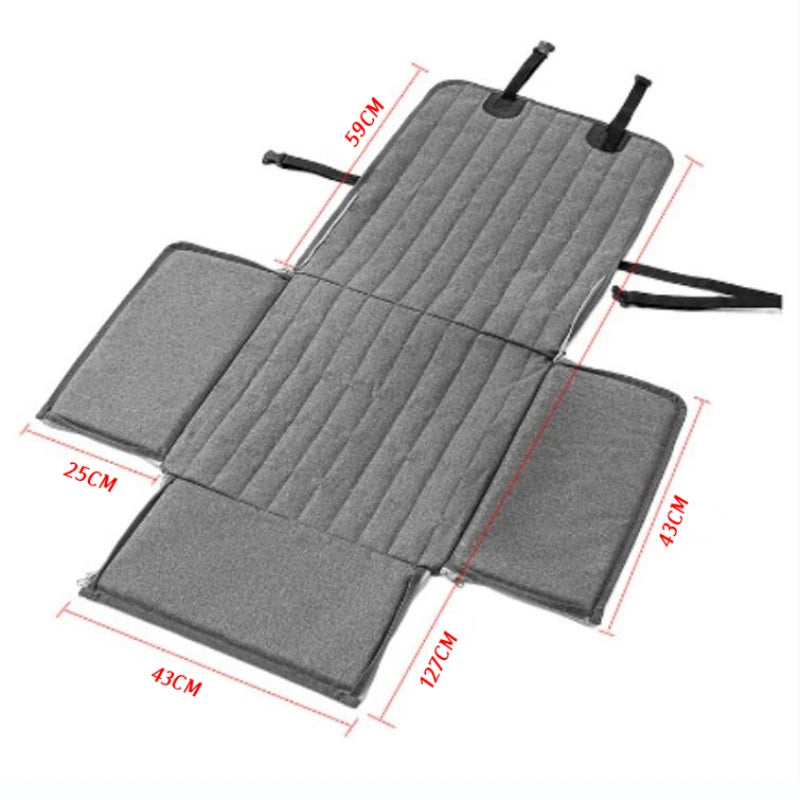 Dimension diagram of the grey car seat carrier in centimetres