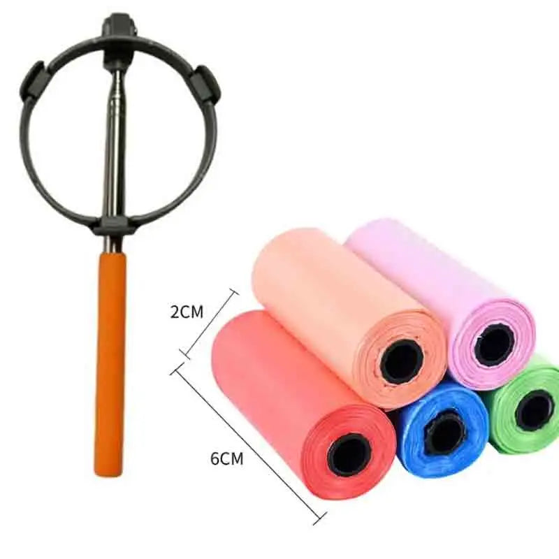 The scooper together with five rolls of waste bags